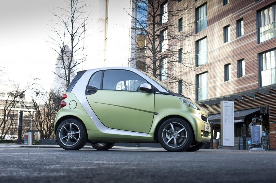  Smart ForTwo Lightshine Edition 2011 года  (UK) (фото 7 из 15)